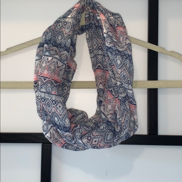 Multi Pattern Scarf🧣 - Picture 2 of 3